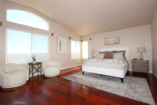 5928 Vista De La Luz, Woodland Hills, CA 91367