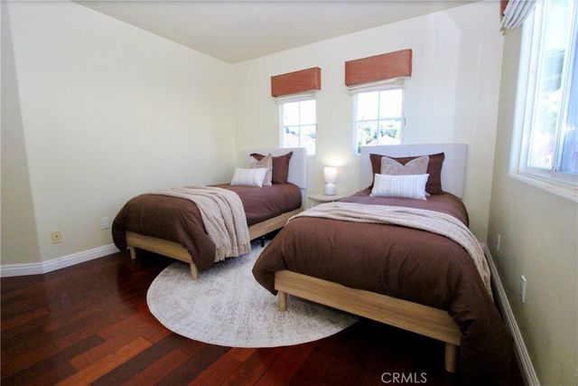 5928 Vista De La Luz, Woodland Hills, CA 91367