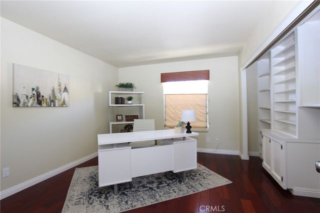 5928 Vista De La Luz, Woodland Hills, CA 91367