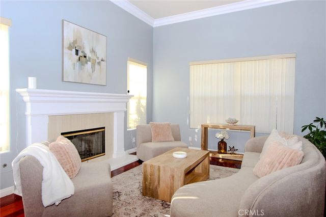 5928 Vista De La Luz, Woodland Hills, CA 91367