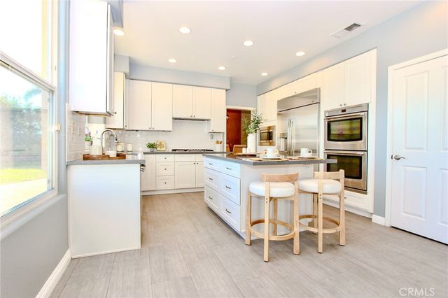 5928 Vista De La Luz, Woodland Hills, CA 91367