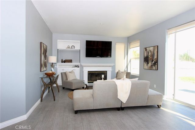 5928 Vista De La Luz, Woodland Hills, CA 91367