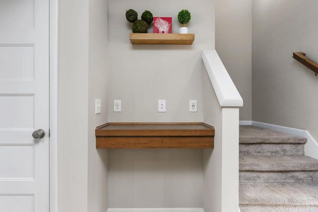 6010 Stoney Oak Lane, Madison, WI 53718