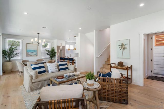 924 D Avenue, Coronado, CA 92118