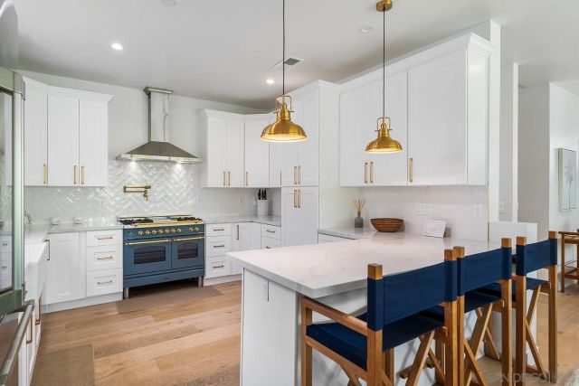 924 D Avenue, Coronado, CA 92118