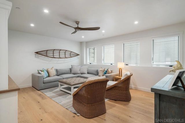 924 D Avenue, Coronado, CA 92118