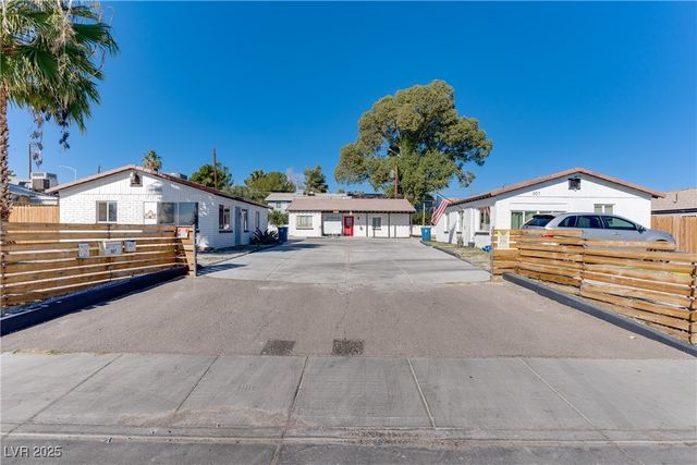 309 North 16th Street A, Las Vegas, NV 89101