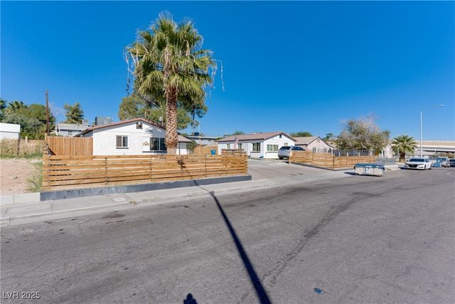 309 North 16th Street A, Las Vegas, NV 89101
