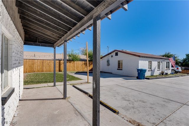 309 North 16th Street A, Las Vegas, NV 89101