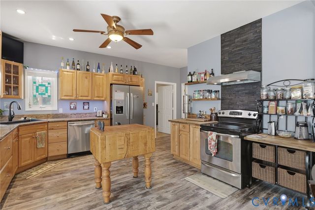 10517 Genito Ln, Chesterfield, VA 23832
