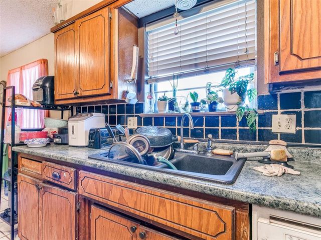 1426 W Watts Street, El Reno, OK 73036