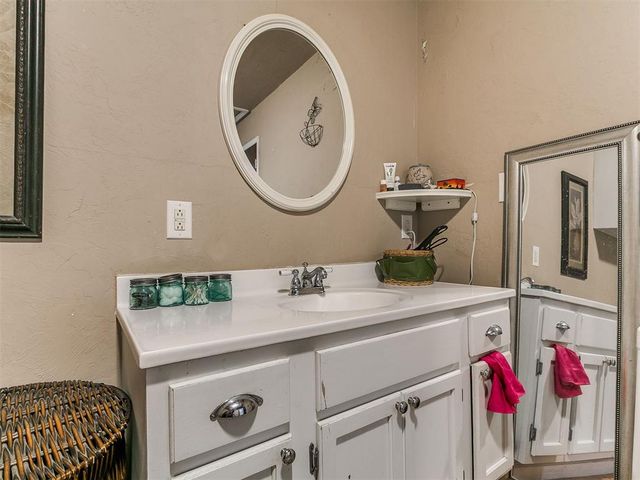 1426 W Watts Street, El Reno, OK 73036