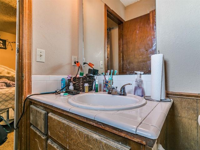 1426 W Watts Street, El Reno, OK 73036