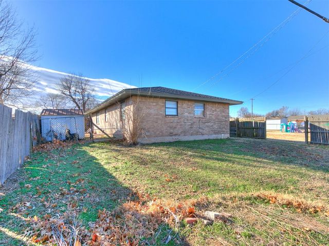 1426 W Watts Street, El Reno, OK 73036