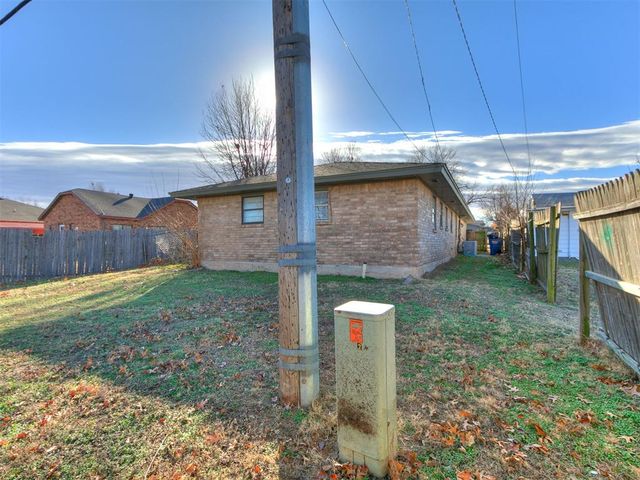 1426 W Watts Street, El Reno, OK 73036