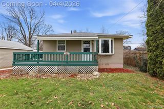 2911 Mott Avenue, Waterford, MI 48328