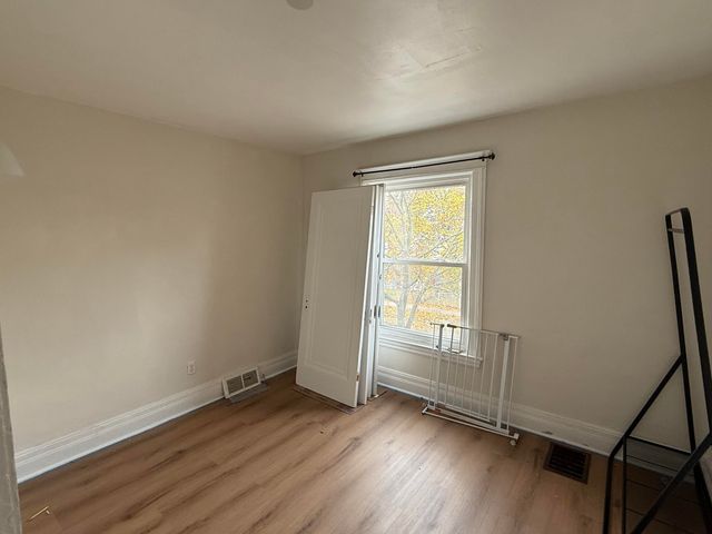 3788 Burns Avenue, Detroit, MI 48214