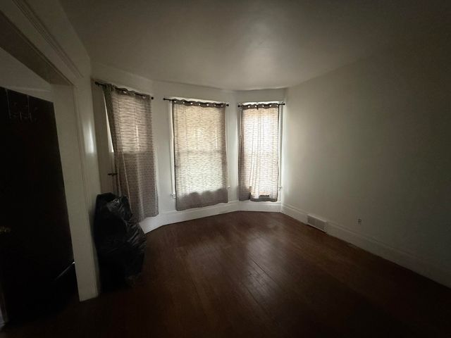 3788 Burns Avenue, Detroit, MI 48214