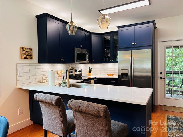 14 Constitution Court, Asheville, NC 28805