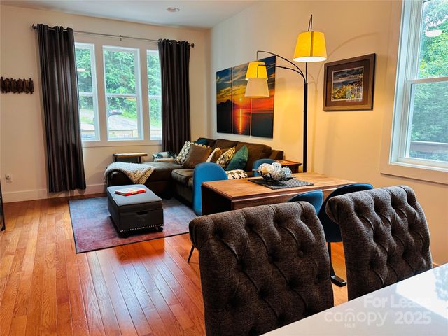 14 Constitution Court, Asheville, NC 28805