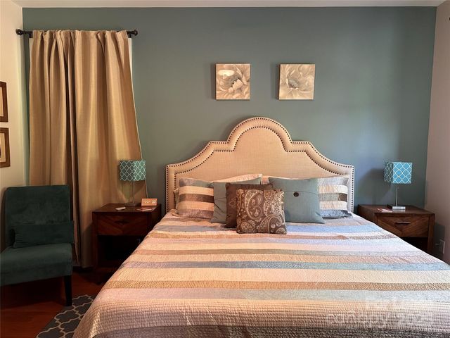 14 Constitution Court, Asheville, NC 28805