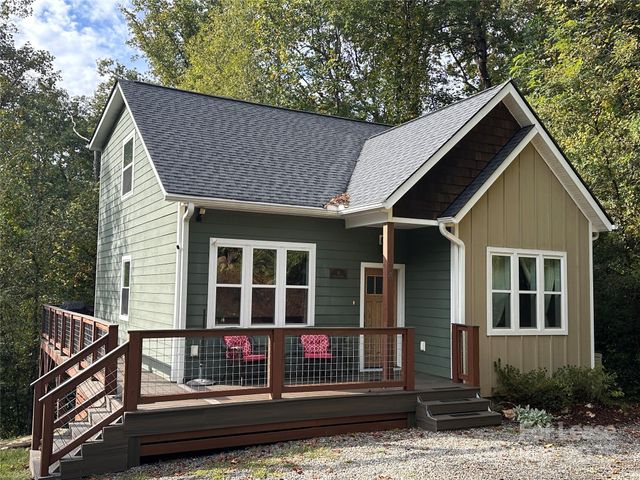 14 Constitution Court, Asheville, NC 28805