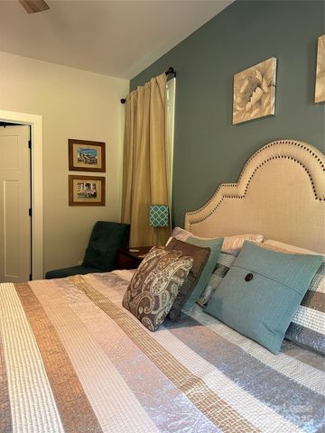 14 Constitution Court, Asheville, NC 28805