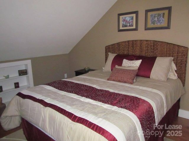 14 Constitution Court, Asheville, NC 28805