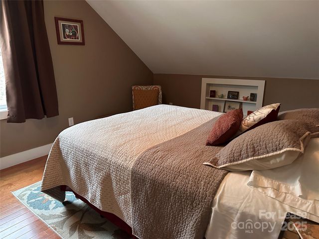 14 Constitution Court, Asheville, NC 28805