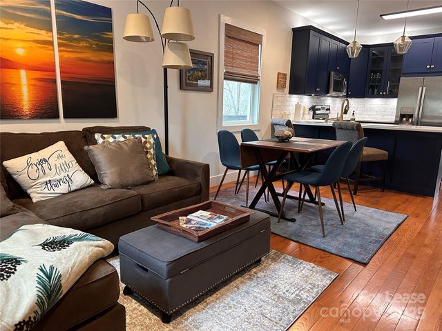 14 Constitution Court, Asheville, NC 28805