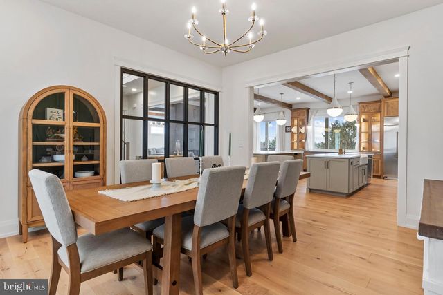 1 STRAWBERRY LN, Lititz, PA 17543