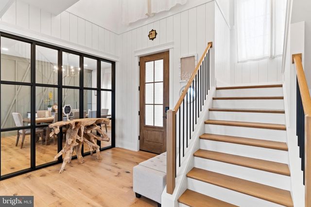 1 STRAWBERRY LN, Lititz, PA 17543