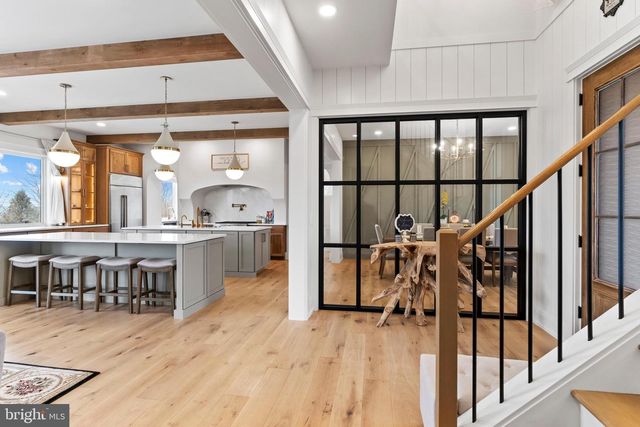 1 STRAWBERRY LN, Lititz, PA 17543