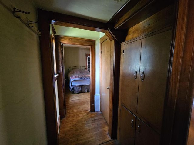 208 S WALKER STREET, Wautoma, WI 54982