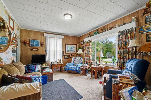 1200 N Huntington Street, Syracuse, IN 46567