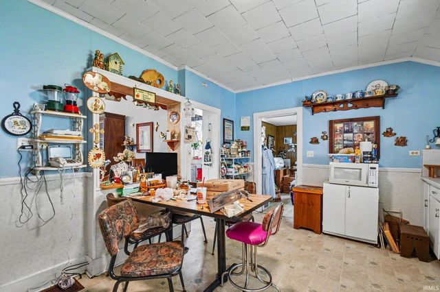 1200 N Huntington Street, Syracuse, IN 46567