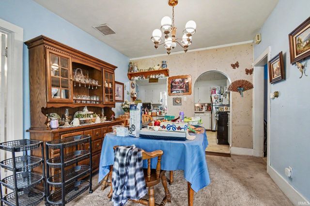 1200 N Huntington Street, Syracuse, IN 46567