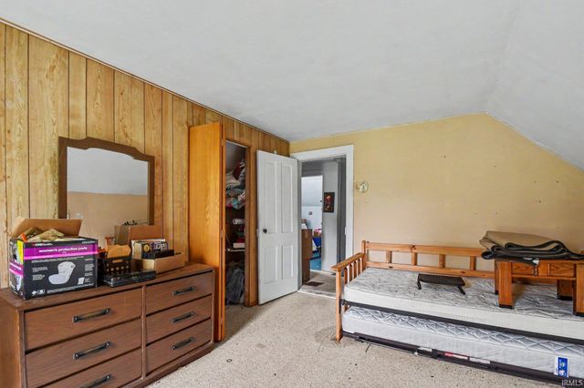 1200 N Huntington Street, Syracuse, IN 46567