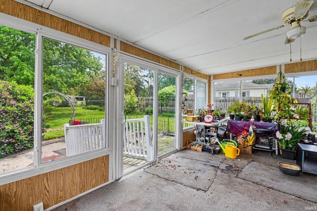 1200 N Huntington Street, Syracuse, IN 46567