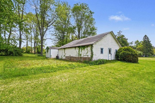 1200 N Huntington Street, Syracuse, IN 46567