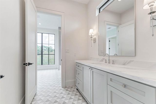 6911 Hartland Avenue, Houston, TX 77055