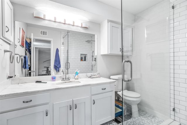 7924 Royal Lane 106, Dallas, TX 75230