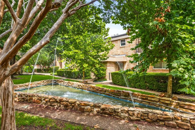 7924 Royal Lane 106, Dallas, TX 75230