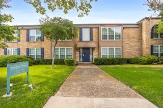 7924 Royal Lane 106, Dallas, TX 75230