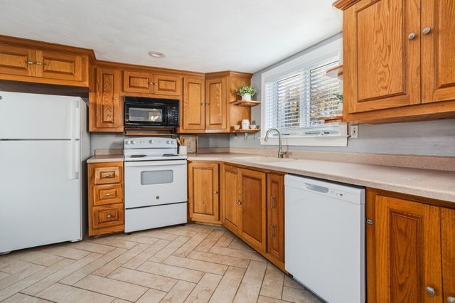 22 Laconia Ave, Saugus, MA 01906