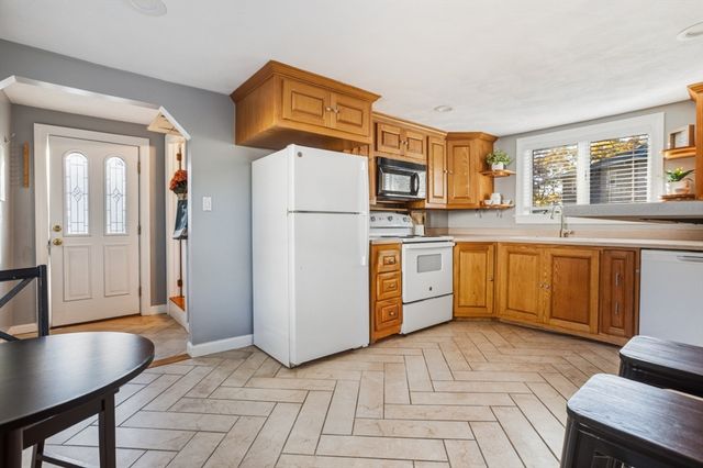 22 Laconia Ave, Saugus, MA 01906