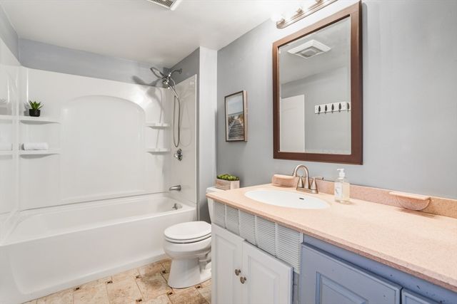 22 Laconia Ave, Saugus, MA 01906