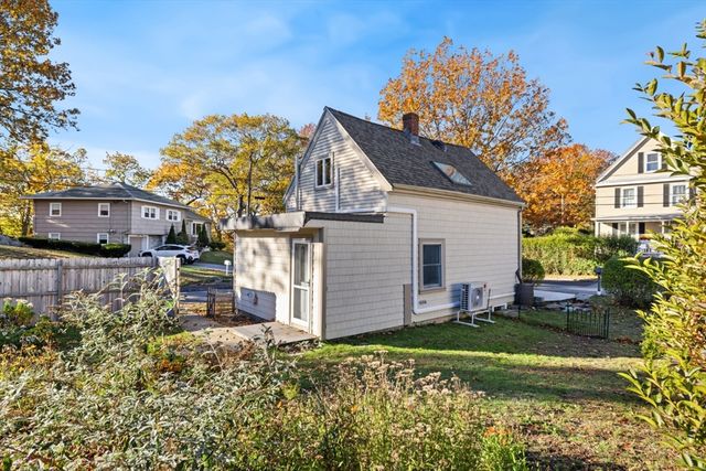 22 Laconia Ave, Saugus, MA 01906