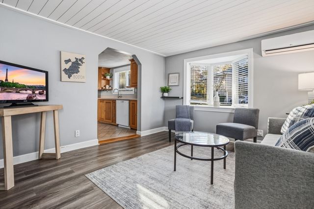 22 Laconia Ave, Saugus, MA 01906