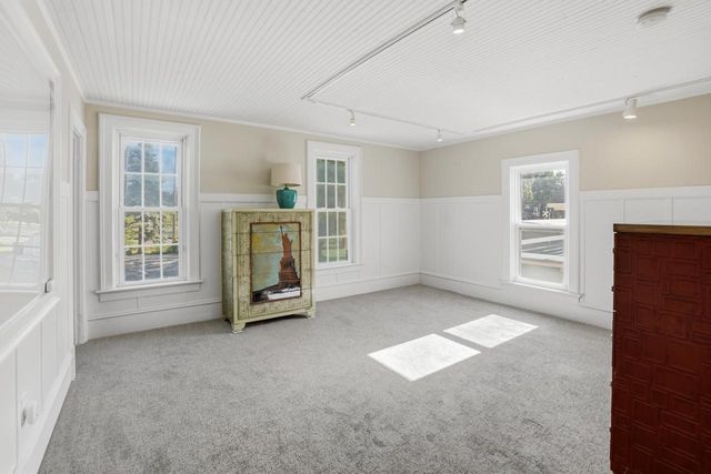 338 Oakton AVENUE, Pewaukee, WI 53072